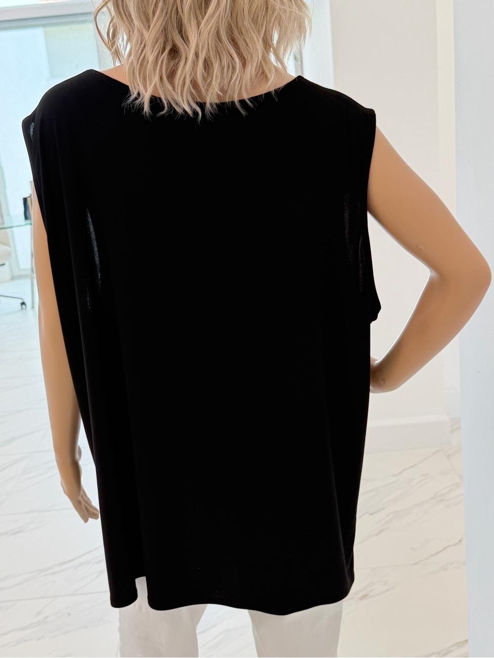 Pretty and Comfy Caroline Rose Tunic Top, Relaxed Fit, Side Slits - Picture 7 of 9